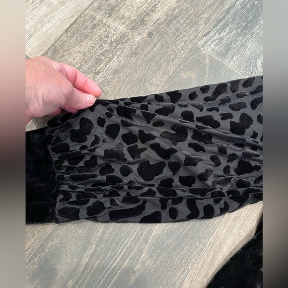 Nally & Millie Womens Top Size S Black Velvet Burn Out Knit Shirt - Picture 2 of 6